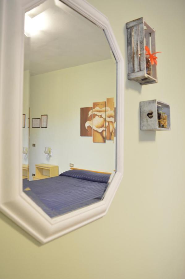 Hotel Il Poggetto Castellina Marittima Eksteriør billede