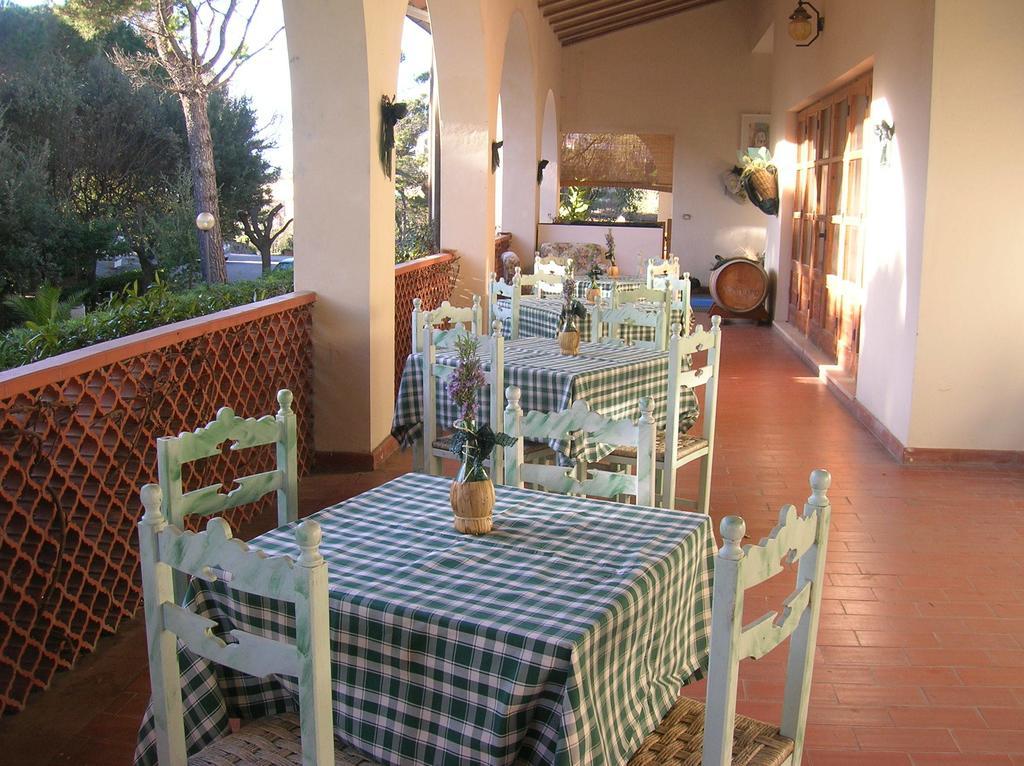Hotel Il Poggetto Castellina Marittima Eksteriør billede