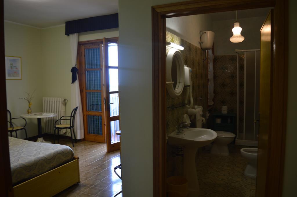 Hotel Il Poggetto Castellina Marittima Eksteriør billede